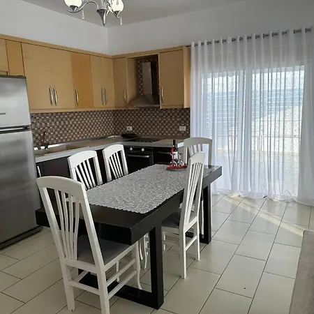 Sunny Coast Апартаменты