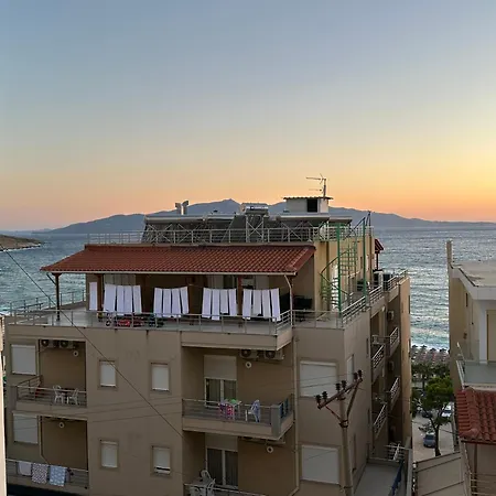 Sunny Coast Апартаменты